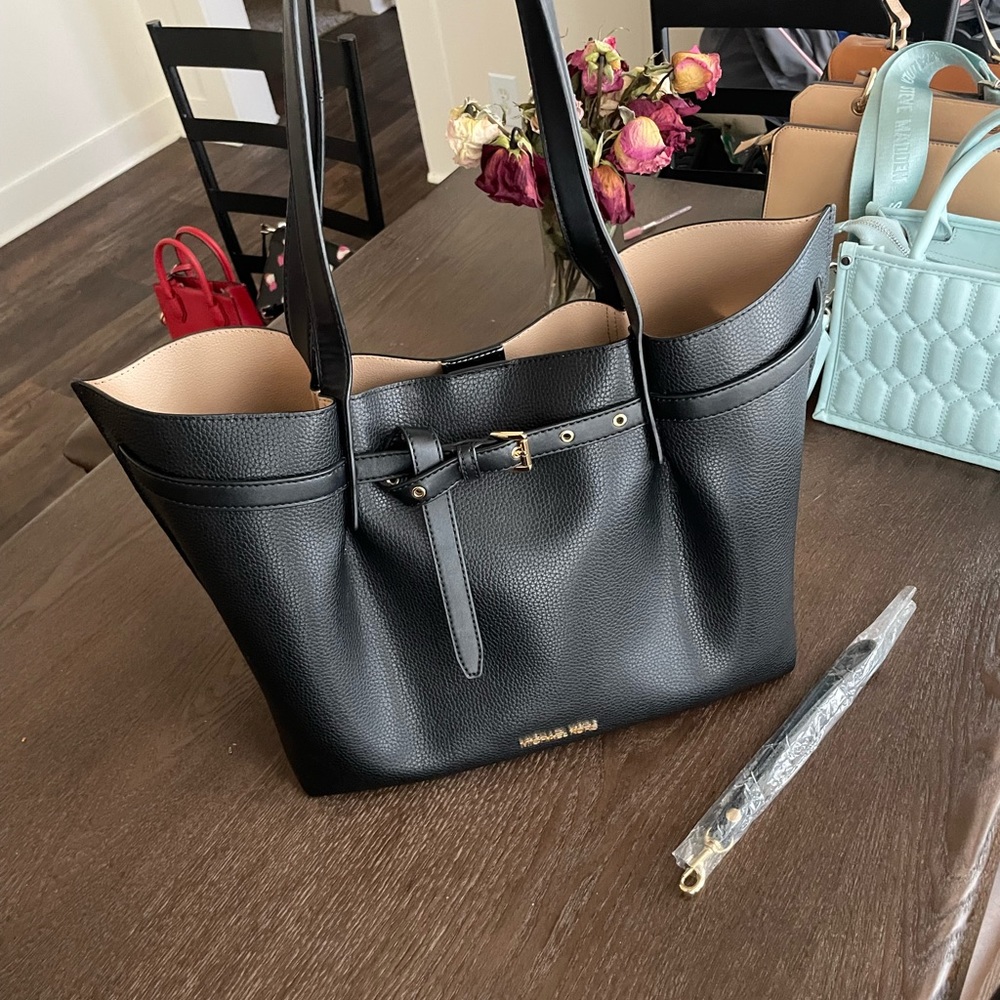 Micheal Kors Emilia bag Large